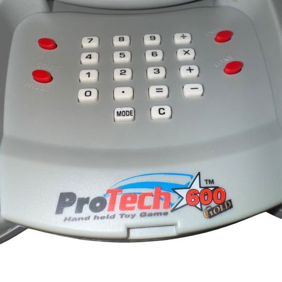 ProTech 600 Gold Handheld Electronic Game 600 in 1 Retro Vintage Toy Tested - Picture 5 of 8